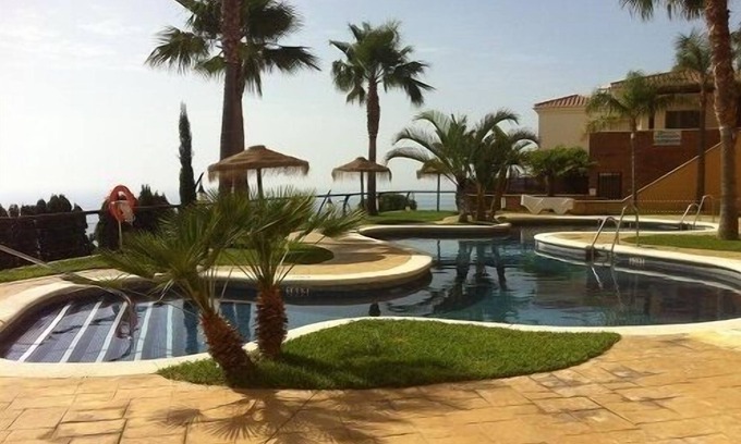 Velilla-Taramay Villa | HOLIDAYS WITH SEA AND MOUNTAIN VIEWS