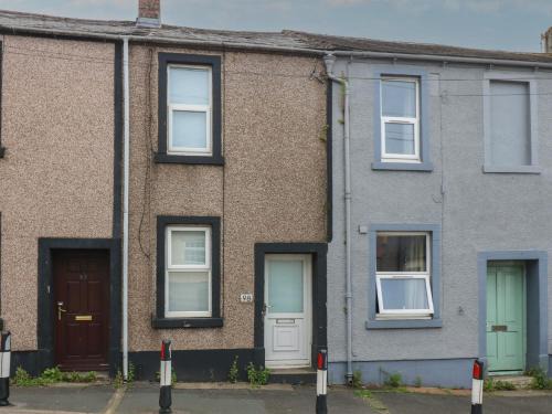 Whitehaven House | Holly House