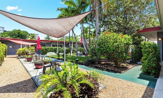 Downtown Hollywood Apartment | Hollywood 1BR Near Beach & Dining