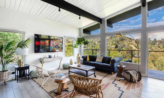 Hollywood Hills West House | Hollywood Hills Getaway