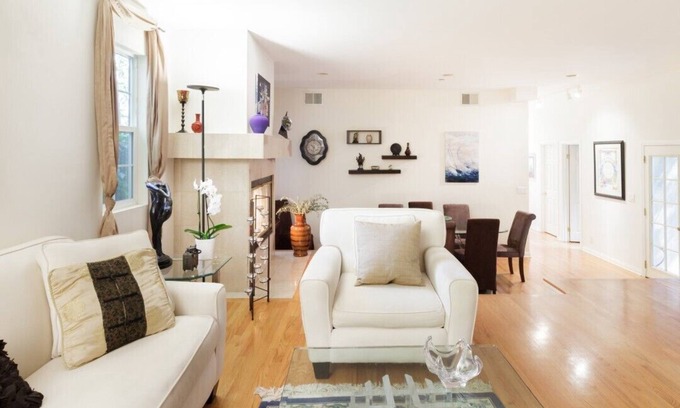 Hollywood Hills West House | Hollywood Hills Special Laurel Canyon Home!
