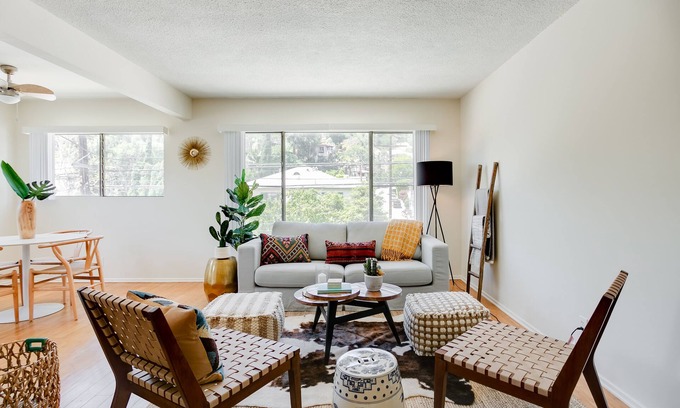 Beachwood Canyon Apartment | Hollywood Sign Selfie Perfection with Views and Parking Pet Friendly