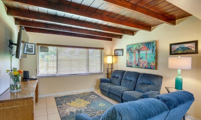 Park East House | Hollywood Vacation Rental about 4 Miles to the Beach