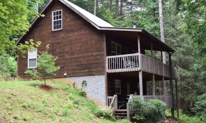 Blairsville Cabin | Holmes Cabin close to Helton Creek Falls