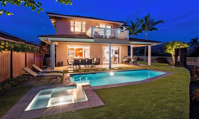 Keauhou House | Holua Moana Hale: Spectacular Oceanfront Home with Pool, Spa and Putting Green