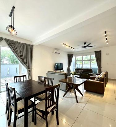 Bandar Penawar House | Hom Villa 5rm 12-22 pax Wifi Netflix BBQ SteamBoat Games Beach Water Park