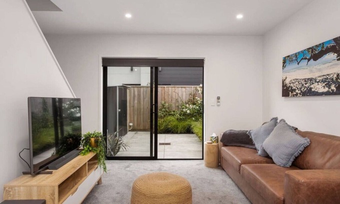 Christchurch City Centre Apartment | Home Away From Home CBD Location