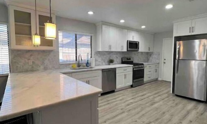 Stockton House | Home Away From Home - Beautifully remodeled 4 bedroom home in the Central valley
