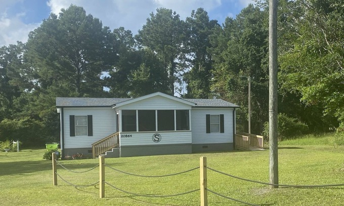 Hampstead House | Home Away From Home III - Just Minutes to the Beach