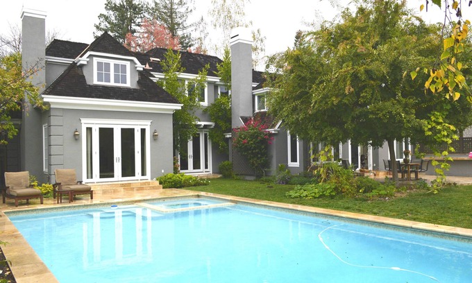 University Heights House | Home Away From Home In The Heart Of Menlo Park