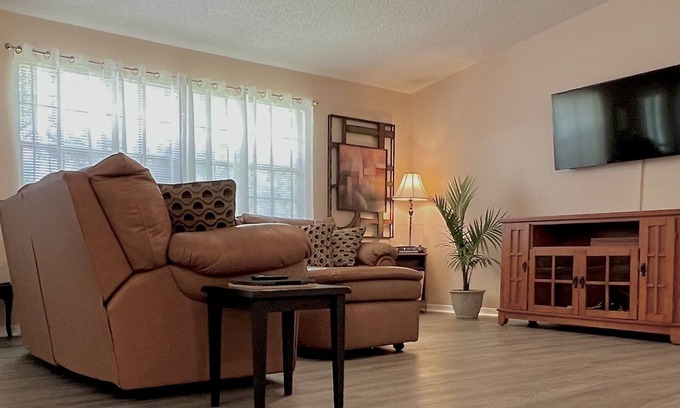 Florida Shores House | Home away from home located close to New Smyrna, Flagler Beaches and Daytona.