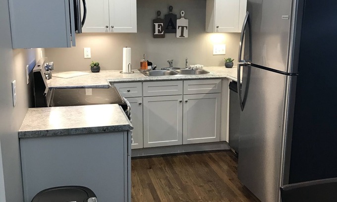 Forest Park House | "Home away from Home" 10 mins from Airport!!!