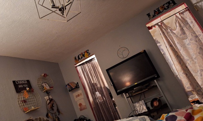 West Livingston House | Home Away From Home!