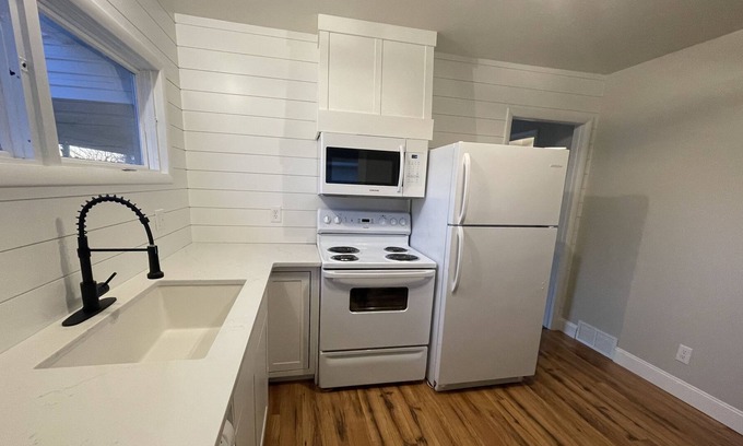Lancaster House | Home Away From Home with private yard