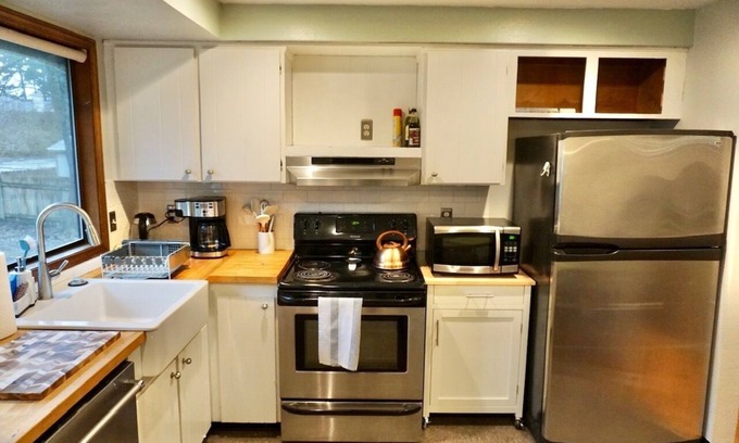 Vancouver House | Home Away From Home with Garage+Yard; Upper Level