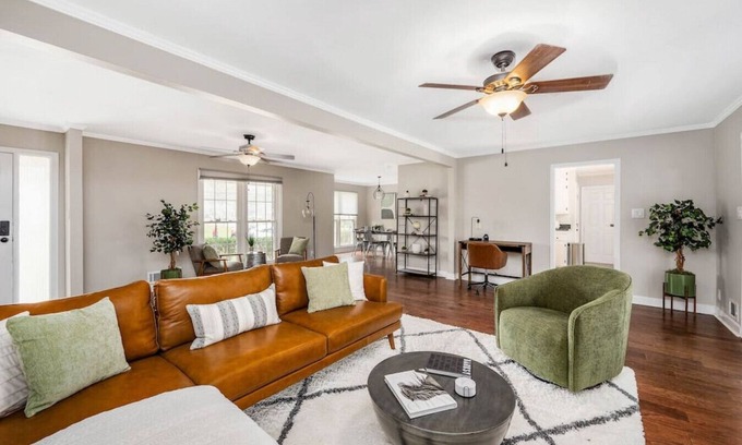 Macon House | Home Away From Home · Where Luxury Meets Comfort