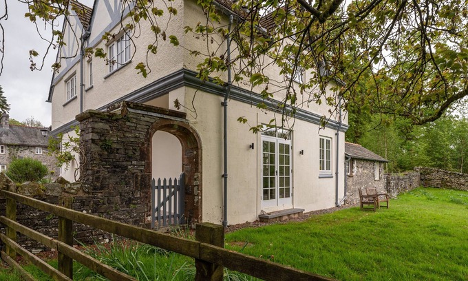 Graythwaite House | HOME FARMHOUSE, pet friendly, character holiday cottage in Hawkshead