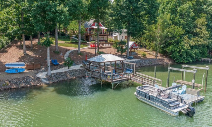 Mayhew House | Home Full of Outdoor Adventure!
