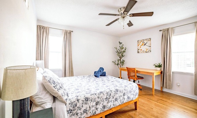 Audubon Park House | Home Gym | Walk-in Shower | Spacious 3BR