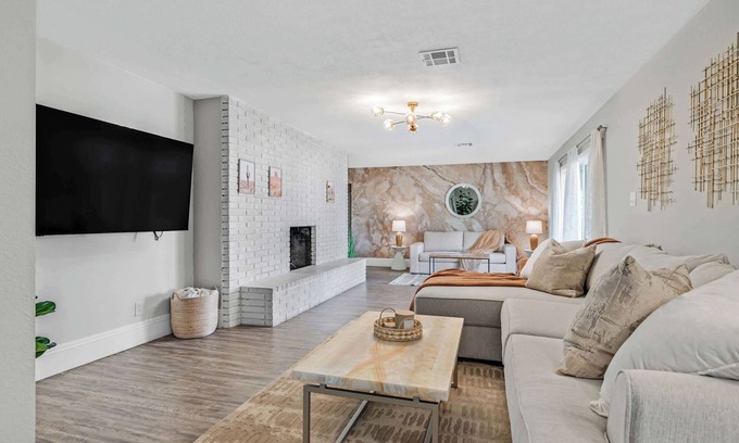 Black Mountain House | Home in Henderson w 4BR, Grill, Pool & Scenic Deck