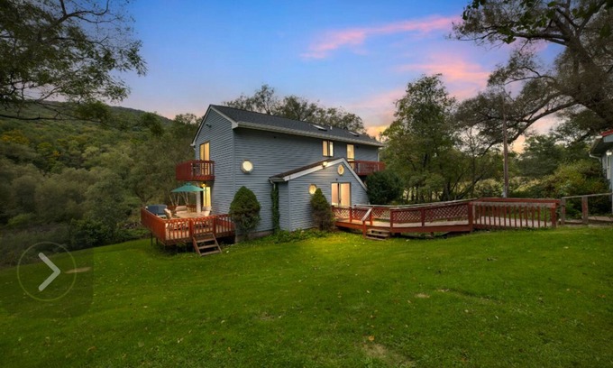 South Kortright House | Home in Hobart - Roxbury Near Skiing and Weddings.