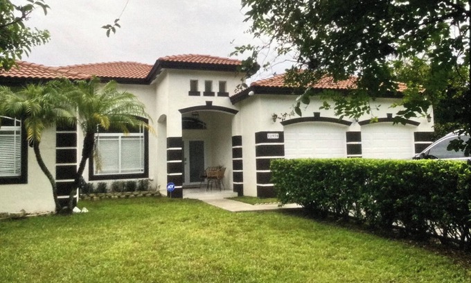 Goulds House | Home in Miami.n4 beds 2.5 baths nSpacious and comfortable, in a very quiet area.