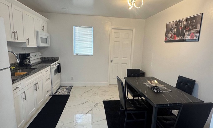 West Palm Beach House | Home in the heart of west Palm Beach
