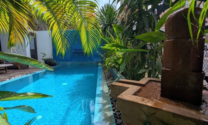 Downtown Siem Reap Apartment | Home-like Stay in Three-Bedroom Suite with shared pool, 2 mins to Pubstreet