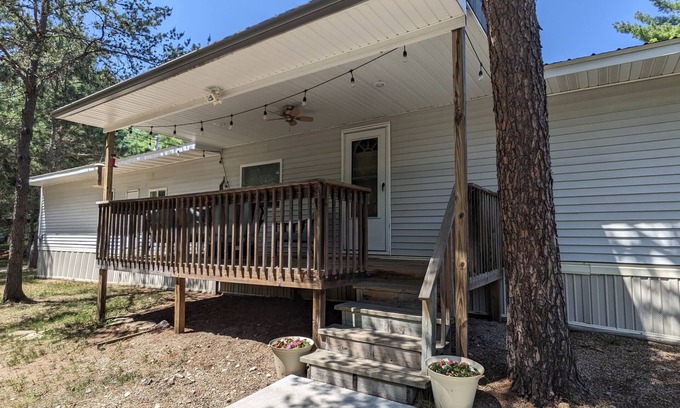 Friendship House | Home near Castle Rock Lake