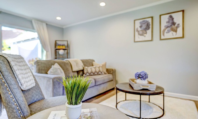 Santa Rosa House | Home near Sonoma & Calistoga in heart of Wine Country