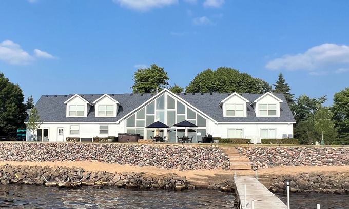 Arkdale Cabin | Home On Lake Petenwell-30 Minutes From The Wi Dells! 8 min. from Sand Valley