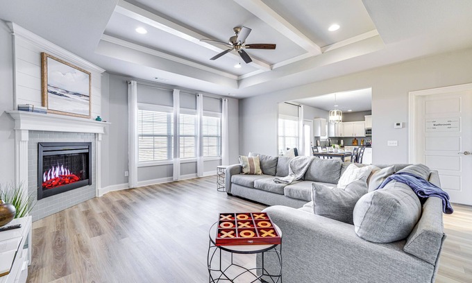 Bentonville House | 'Home on the Hill' 8 Mi to Bentonville City Square