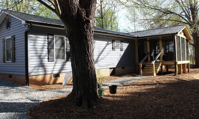 Mill Spring House | Home on the Ridge- 5 Minutes from TIEC with RV Hookup availability