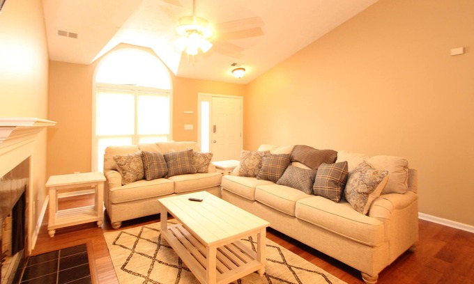 Masterson Station House | Home Sweet Home Kentucky 3 Bed 2 Bath
