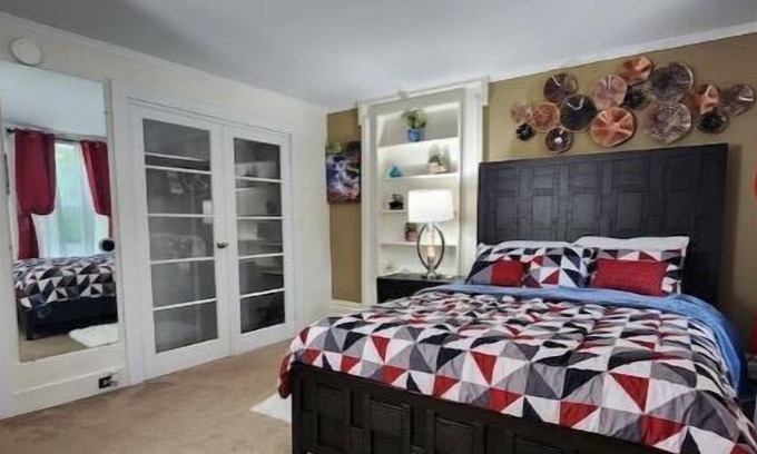 Burdett Apartment | Home sweet home