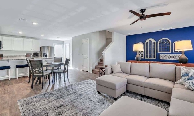 Port Wentworth Condo | Home Sweet Home w/King Bed