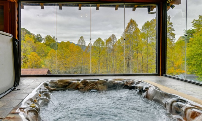 Waynesville Cabin | Home w/Indoor Spa: 8 Mi to Smoky Mtn Nat'l Park!