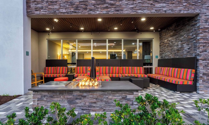 Fort Pierce Hotel | Home2 Suites by Hilton Ft. Pierce I-95