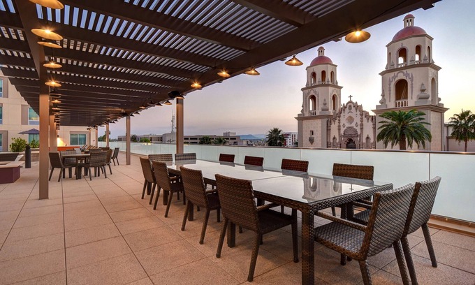 Downtown Tucson Hotel | Home2 Suites BY Hilton Tucson Downtown