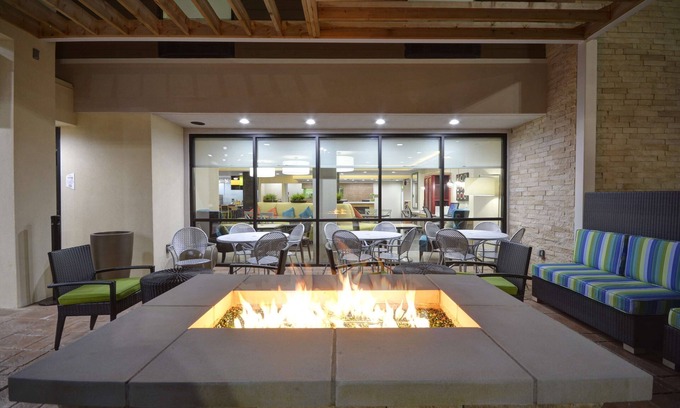 Fort Worth Hotel | Home2 Suites by Hilton Fort Worth Southwest Cityview