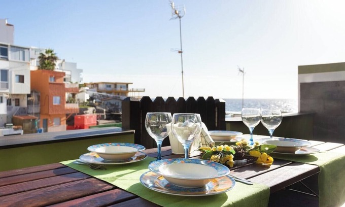 Guimar Ski Chalet | Home2Book Charming Sea Front House