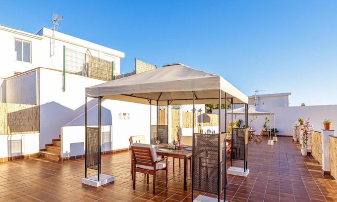 El Ejido Apartment | HOMEABOUT CERVANTES APARTMENT 24 (2BR 1BT)