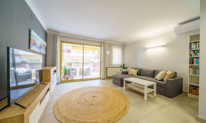 Pineda de Mar Apartment | HomeHolidaysRentals Liberty - Costa Barcelona
