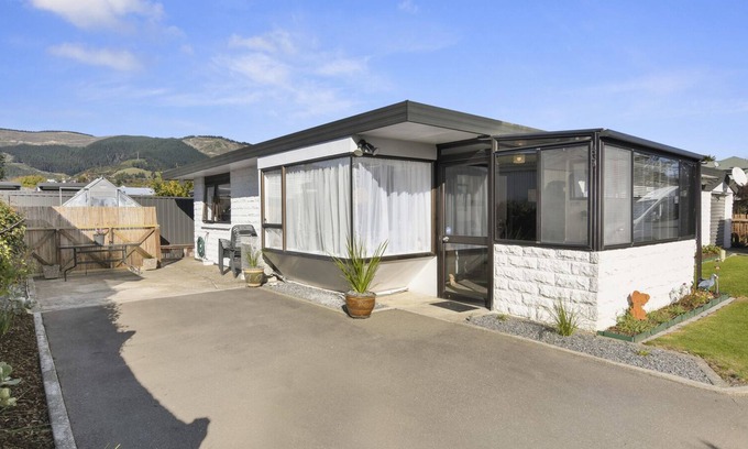 Richmond House | Homely Haven - Richmond Holiday Home