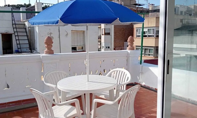 Sant Carles de la Rapita Apartment | Homerez - Apartment in La Ràpita
