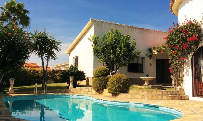 Benajarafe Villa | Homerez - 300 m away from the beach! Amazing villa for 6 ppl. with swimming-pool