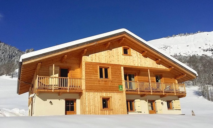 Hauteluce Apartment | Homerez - Amazing apartement 2 km away from the slopes for 13 ppl. at Hauteluce