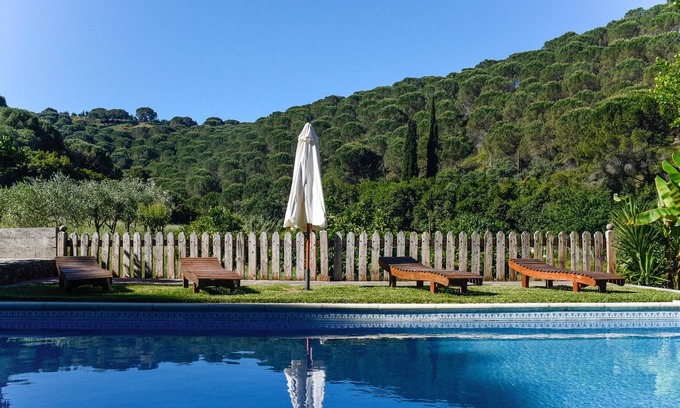 Sao Joao Batista House | Homerez - Amazing house for 6 ppl. with shared pool and terrace at Porto de Mós