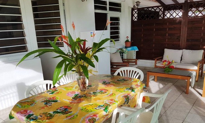 Ducos Apartment | Homerez - Appartement 15 km away from the beach for 5 ppl. with garden at Ducos