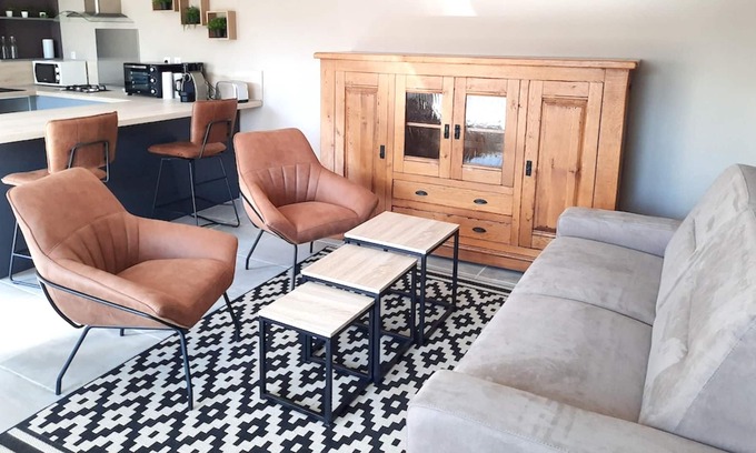 Pelissanne Apartment | Homerez - Beautiful appartement for 4 ppl. with terrace at Pélissanne